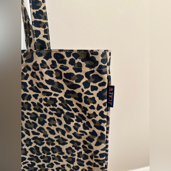 Reusable everyday canvas tote in leopard - Picture 4 of 6